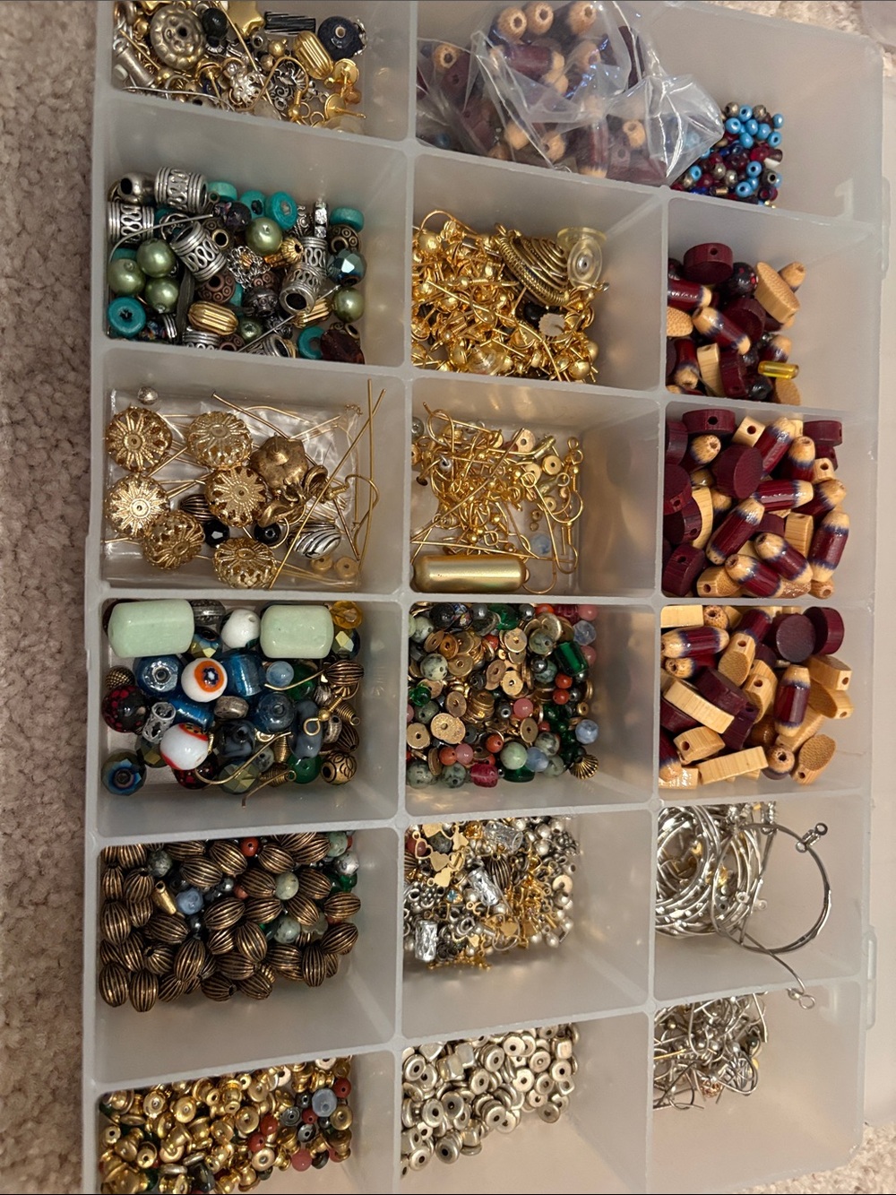 Lot of Jewelry Making Crafting Kit Mixed “Glass”Wooden Beads Earrings BRS - Picture 3 of 10